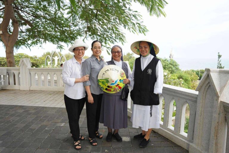Visita de la Hna. María Luz Mission al Sur de Vietnam